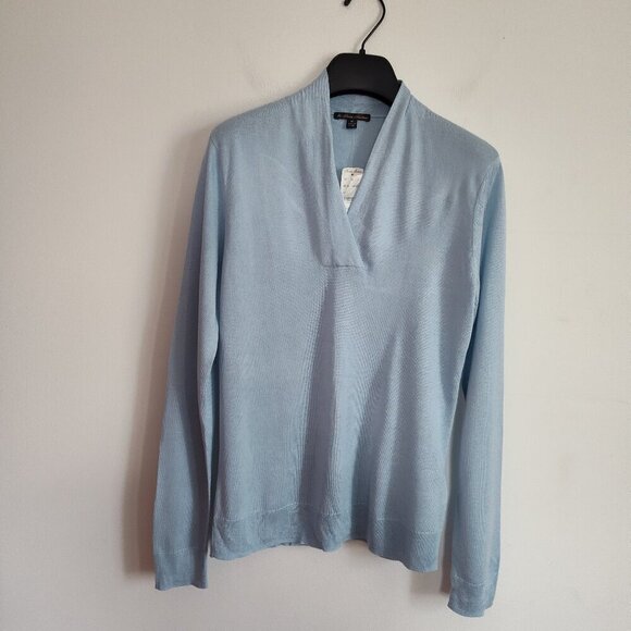 Ladies SZ M Brooks Brothers Baby Blue Silk Long-Sleeve Sweater - Picture 1 of 4